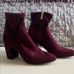 Unisa Cranberry Suede Heeled Boots 8 1/2